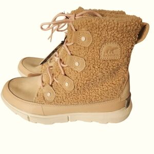 Sorel Women's Tan Shearling Lace-Up Winter Boots